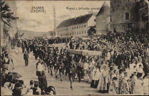 Zagreb (Croatie)   : Kaptol i tjelovska procesija.