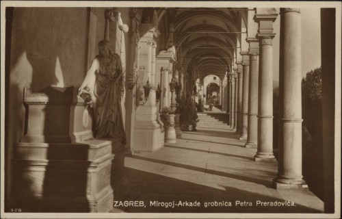 Zagreb : Mirogoj-Arkade grobnica Petra Preradovića.