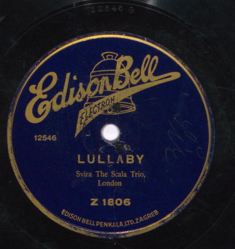 Lullaby  / svira The Scala Trio, London.