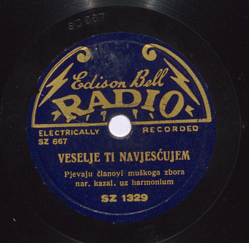Veselje ti navješćujem  / pjevaju članovi muškoga zbora nar. kazal. uz harmonium.