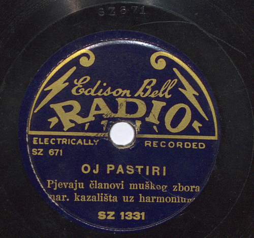 Oj pastiri  / pjevaju članovi muškog zbora nar. [narodnog] kazališta uz harmonium.