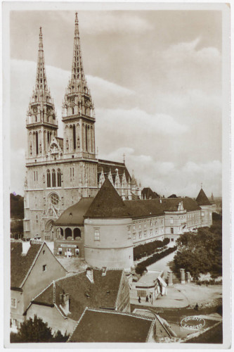 Zagreb : Katedrala sa Nadbiskupskim dvorom.
